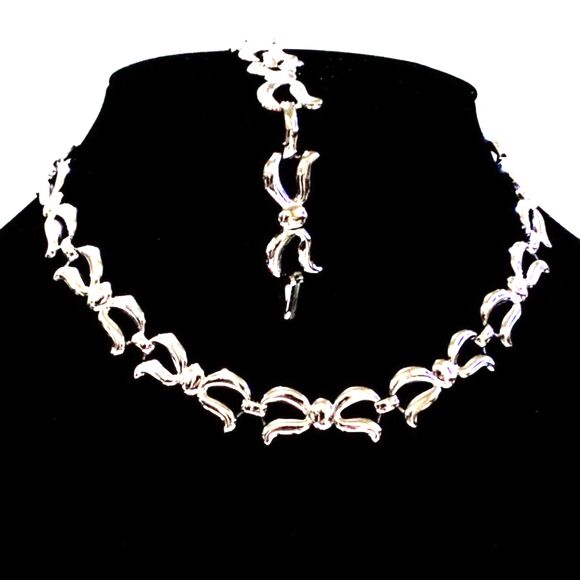 Vintage Monet Silver Tone Necklace Bracelet Set Specialty Link Demi Parure - Picture 3 of 8